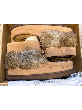 Waterproof Manitobah Keewatin Suede Mukluk Boots Size L10 Oak Faux Fur Trim Bead